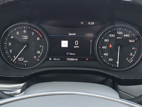 Used 2021 Cadillac XT5 Premium Luxury FWD image 23