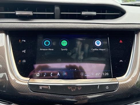 Used 2024 Cadillac XT6 Sport w/ Platinum Package image 34