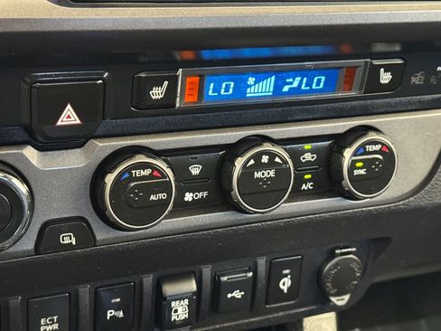 Used 2021 Toyota Tacoma TRD Sport w/ TRD Premium Sport Package AWD/4WD image 22