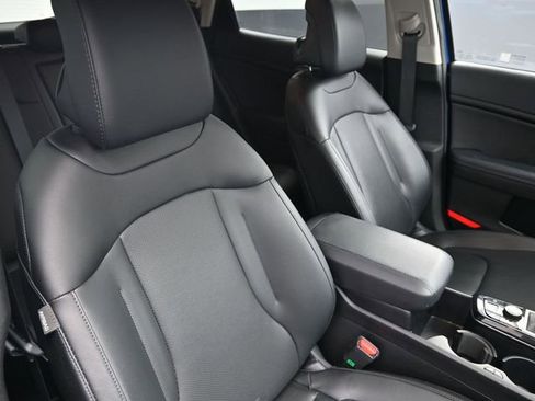 Used 2025 Kia Sportage EX image 35