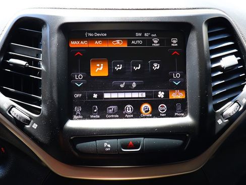 Used 2016 Jeep Cherokee Limited image 51