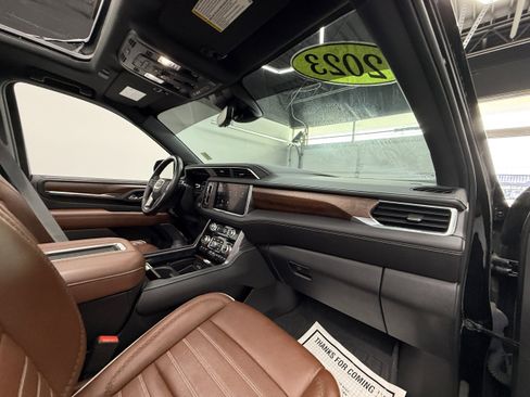 Used 2023 GMC Yukon Denali Ultimate image 20