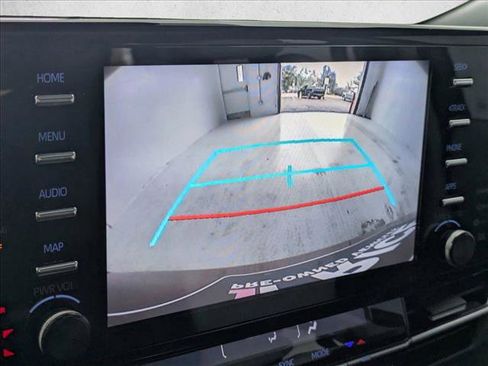 Used 2021 Toyota Sienna XSE w/ XSE Plus Package image 15