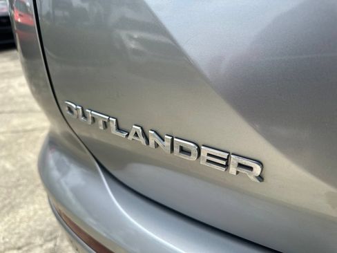 Used 2024 Mitsubishi Outlander SEL FWD image 11