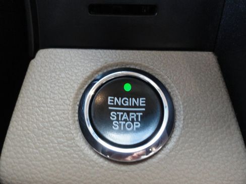 Used 2016 Ford F150 Lariat image 29