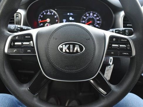 Used 2020 Kia Sorento AWD V6 image 18
