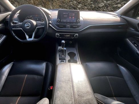 Used 2022 Nissan Altima 2.5 SR w/ Midnight Edition Package image 14