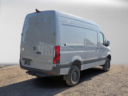 Used 2026 Mercedes-Benz Sprinter 2500 image 3