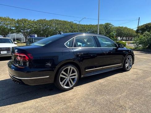 Used 2017 Volkswagen Passat 1.8T R-Line FWD image 5