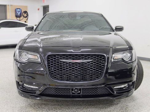 Used 2022 Chrysler 300 S w/ Comfort Group RWD image 8