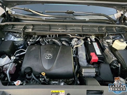 Used 2020 Toyota Highlander XLE image 17