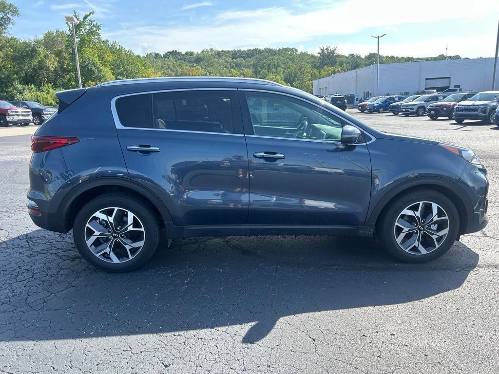 Used 2020 Kia Sportage EX FWD image 4