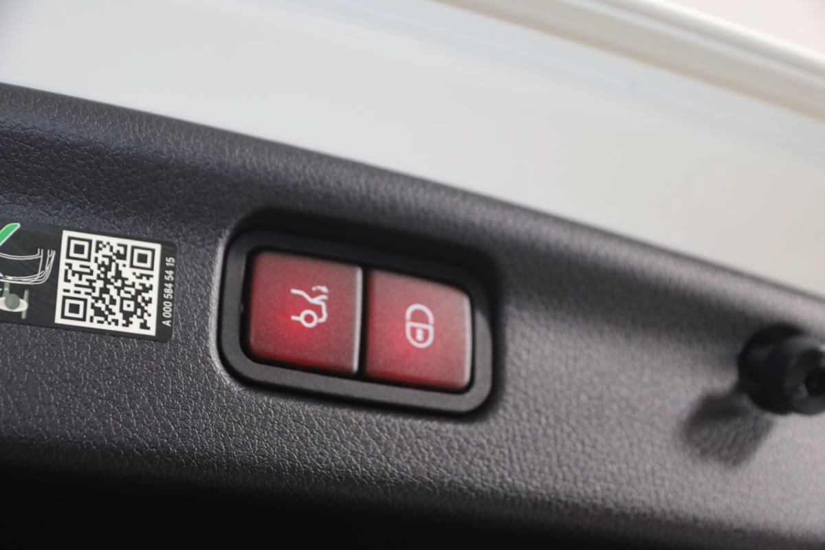 Used 2024 Mercedes-Benz C 300 4MATIC Sedan image 44
