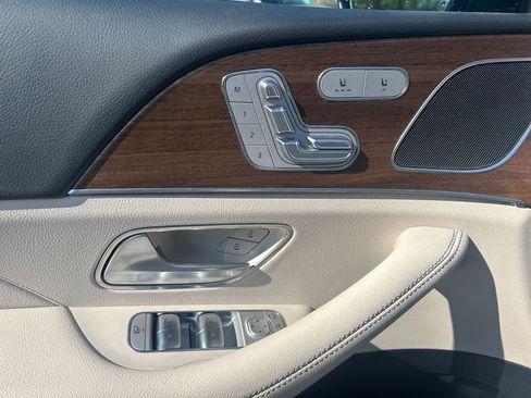 Certified 2025 Mercedes-Benz GLE 450e 4MATIC image 12
