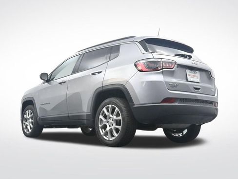 Used 2022 Jeep Compass Latitude image 35