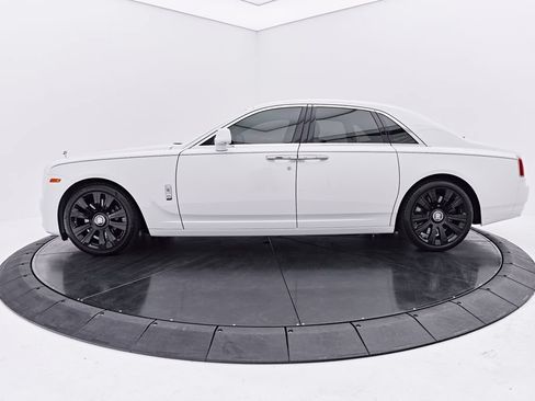 Used 2018 Rolls-Royce Ghost RWD image 14