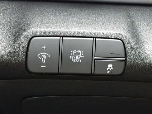 New 2026 Hyundai Elantra Hybrid FWD image 17