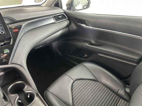 Used 2021 Toyota Camry SE image 13