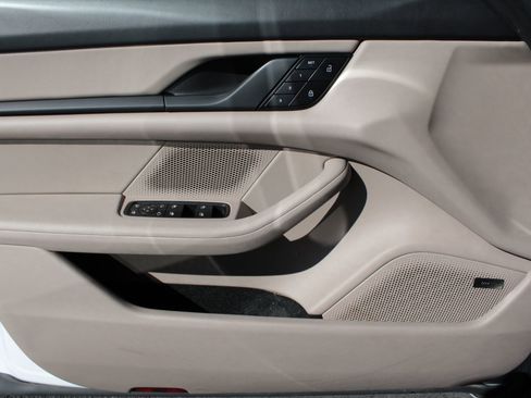 Used 2023 Porsche Taycan 4S image 13