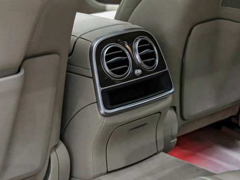 Used 2015 Mercedes-Benz S 550 4MATIC Sedan image 36