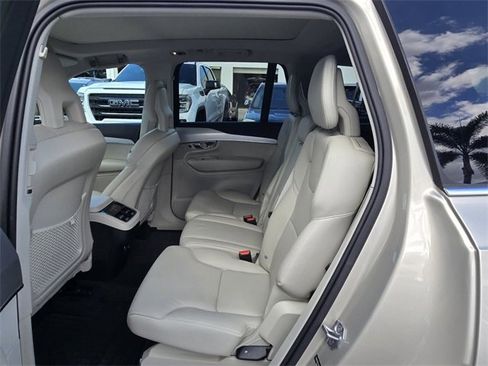 Used 2018 Volvo XC90 T6 Momentum w/ Convenience Package image 13