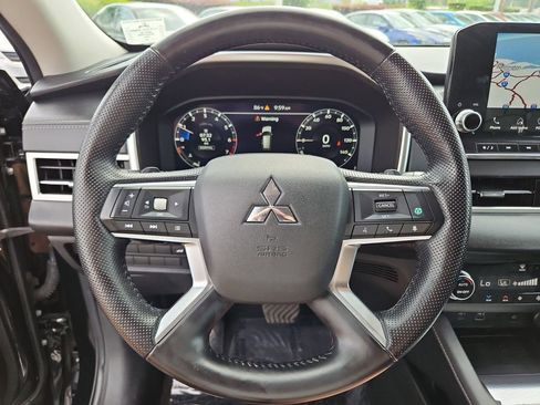 Used 2022 Mitsubishi Outlander SEL image 17