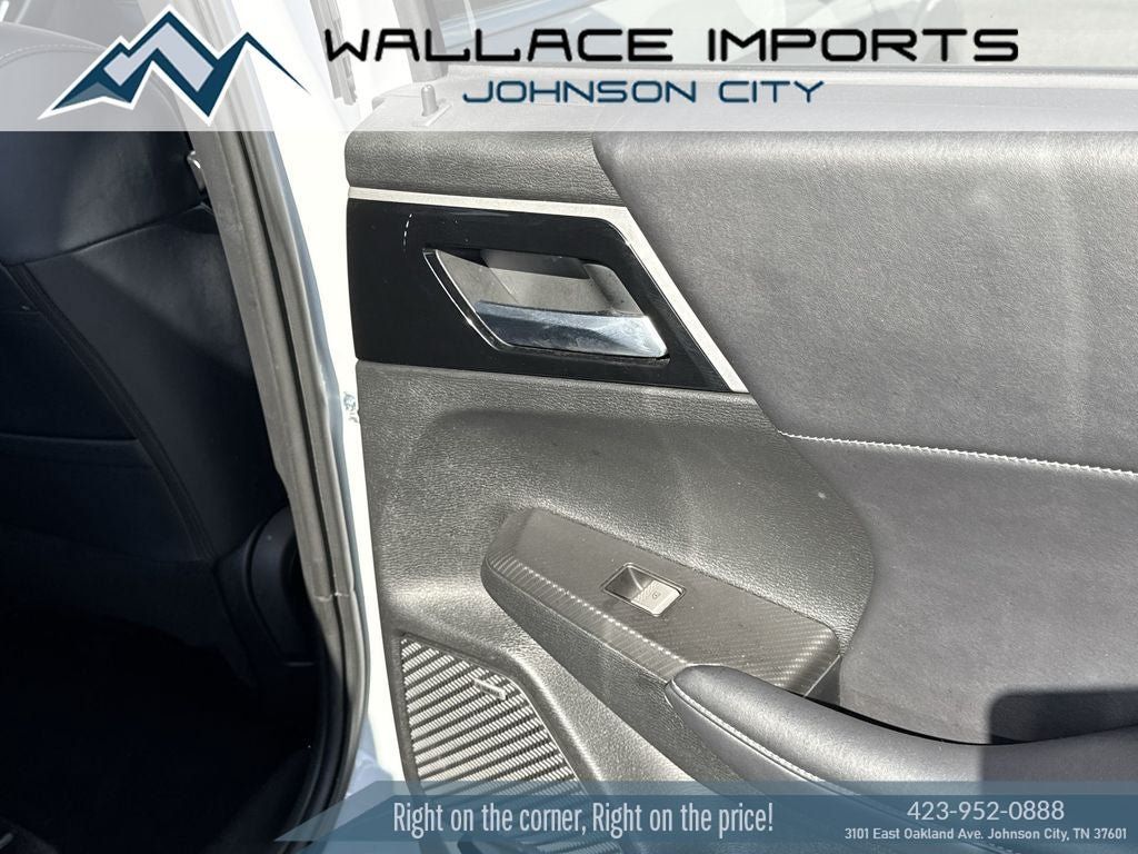 Used 2025 Mitsubishi Outlander AWD image 41