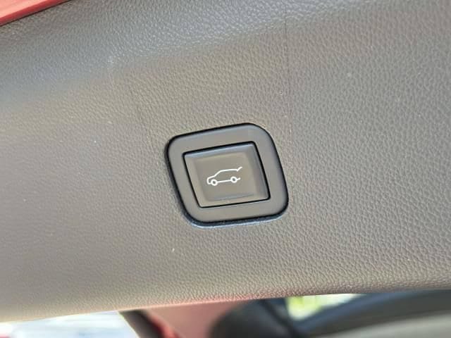 Used 2023 Buick Enclave Essence w/ Trailering Package, 5000 lbs. FWD image 10