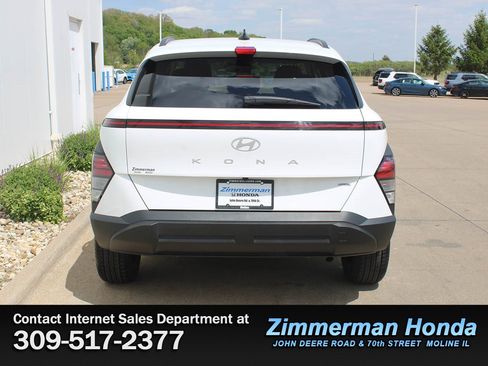 Used 2024 Hyundai Kona SEL AWD/4WD image 5