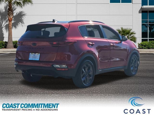 Used 2022 Kia Sportage Nightfall Edition FWD image 6
