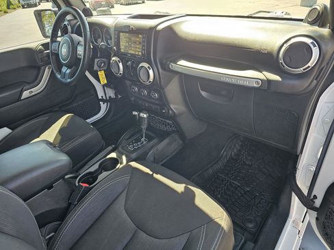 Used 2014 Jeep Wrangler Sahara w/ Connectivity Group image 11