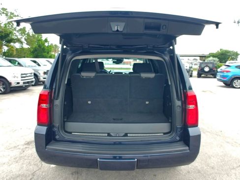 Used 2020 Chevrolet Tahoe LT w/ Luxury Package RWD image 7