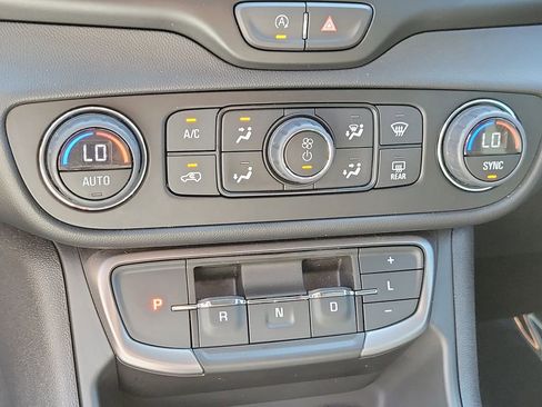 Certified 2023 GMC Terrain AT4 w/ Tech Package image 27