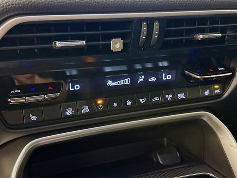 Used 2024 MAZDA CX-90 Plug-In Hybrid w/ Premium Pkg AWD/4WD image 24