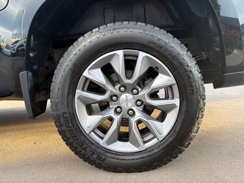 Used 2022 Chevrolet Silverado 1500 LT AWD/4WD image 18