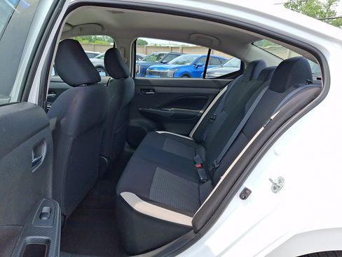 Used 2022 Nissan Versa SV w/ Trunk Package FWD image 11