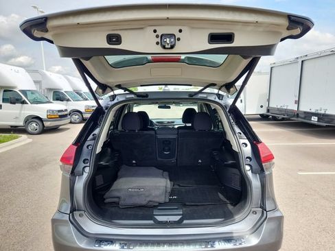 Used 2018 Nissan Rogue SV AWD/4WD image 31