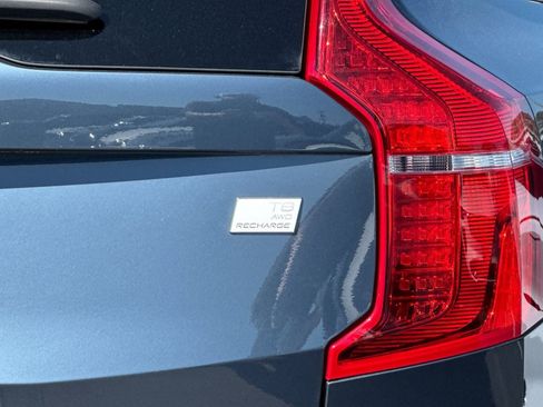 Certified 2024 Volvo XC90 T8 Plus w/ Protection Package Premier image 13