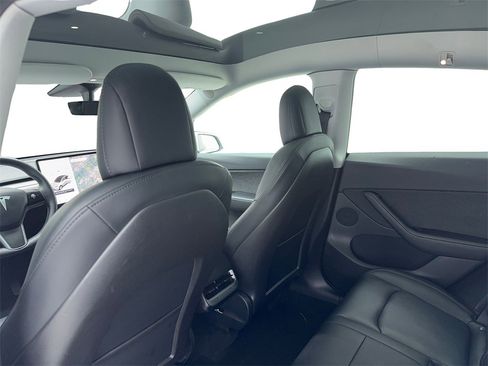 Used 2021 Tesla Model Y Long Range image 44