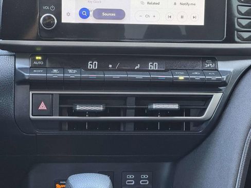 Certified 2025 Toyota Camry LE image 5