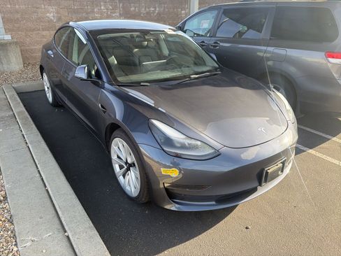 Used 2022 Tesla Model 3 Long Range image 1
