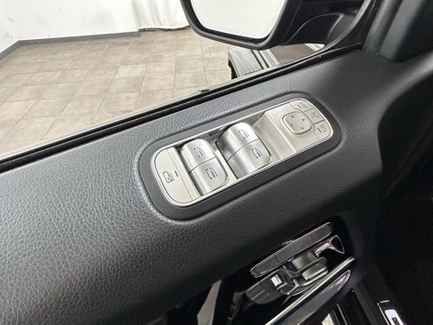 Used 2025 Mercedes-Benz G 550 image 29