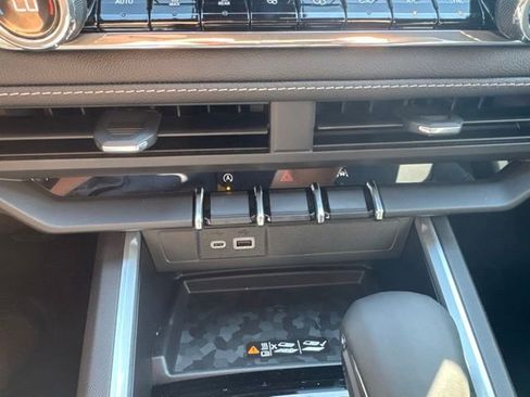 New 2026 Chevrolet Colorado LT w/ LT Convenience Package AWD/4WD image 7