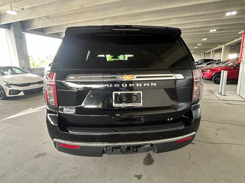 Used 2024 Chevrolet Suburban LT AWD/4WD image 4