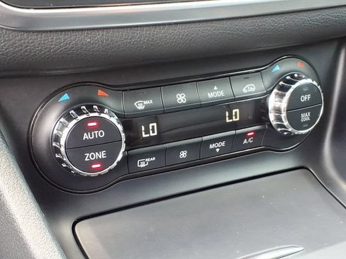 Used 2017 Mercedes-Benz GLA 250 4MATIC image 19