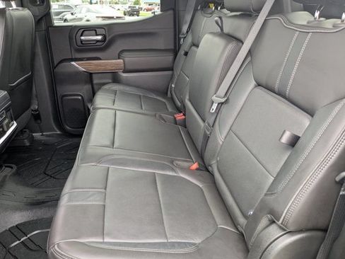 Used 2019 Chevrolet Silverado 1500 High Country w/ Technology Package AWD/4WD image 13