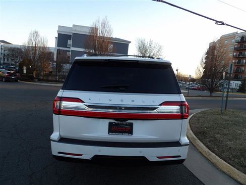 Used 2019 Lincoln Navigator L Reserve image 18