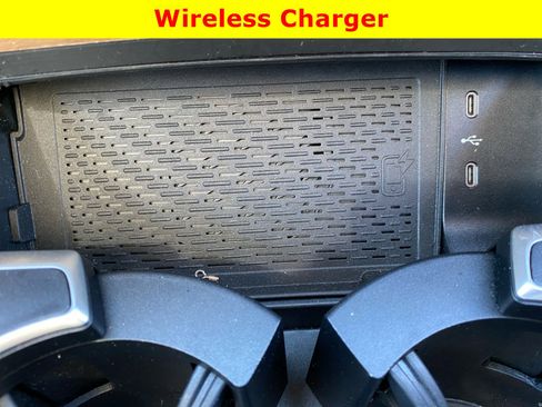 Used 2025 Mercedes-Benz GLS 450 4MATIC w/ AMG Line Exterior image 28