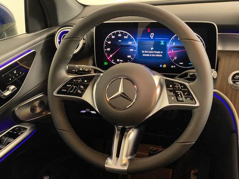Used 2026 Mercedes-Benz GLC 300 4MATIC image 16