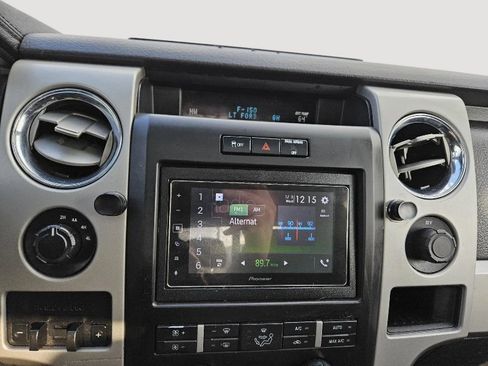 Used 2012 Ford F150 Lariat w/ Lariat Chrome Pkg image 19